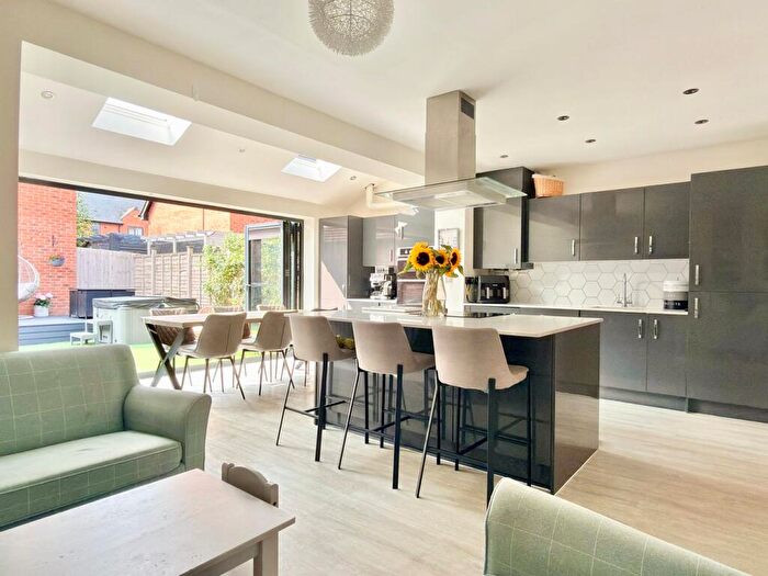 4 Bedroom Detached House For Sale In Lupin Drive, Walton Cardiff, Tewkesbury, GL20