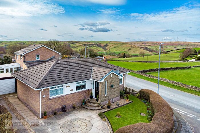 2 Bedroom Detached Bungalow For Sale In Field Head Way, Halifax, West Yorkshire, HX2