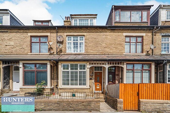 4 Bedroom Terraced House For Sale In Leeds Road, Bradford, West Yorkshire, BD3