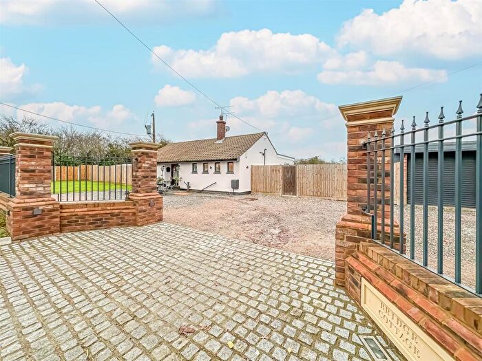 3 Bedroom Detached Bungalow For Sale In Church Road, Rawreth, Wickford, SS11