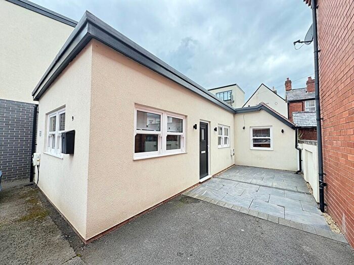 2 Bedroom Apartment For Sale In Payne House, Warwick Road, Kenilworth, CV8