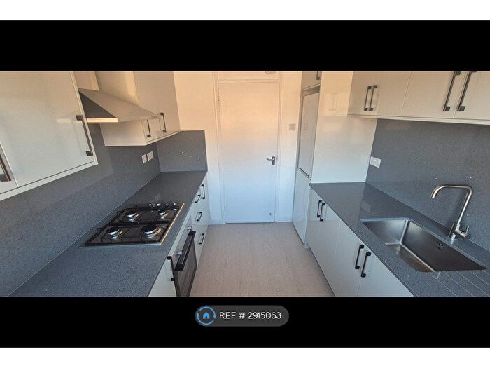 2 Bedroom Flat To Rent In Victoria Road, Ruislip, HA4