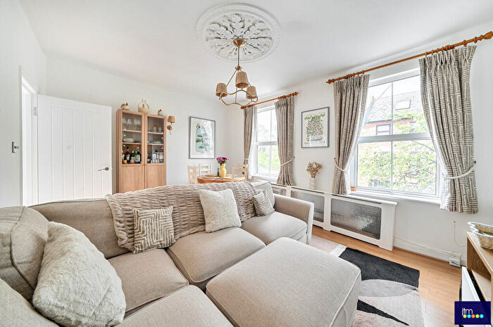 2 Bedroom Apartment For Sale In Hatchard Road, N19
