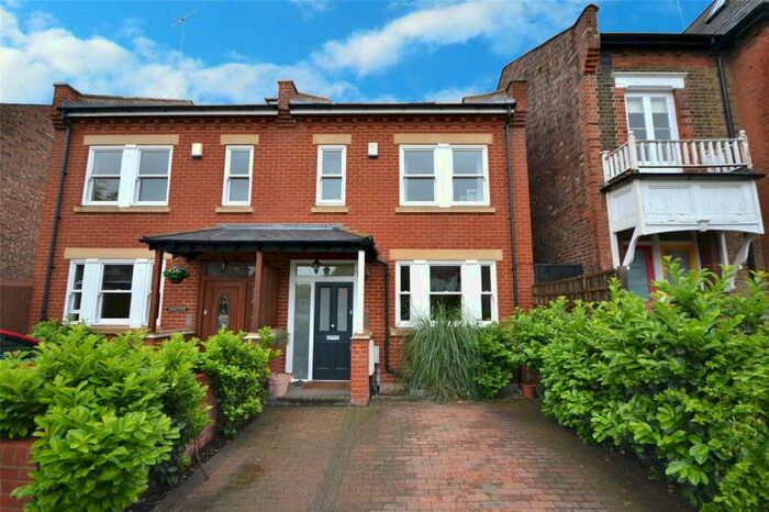 4 Bedroom Semi-Detached House To Rent In Uplands Road, Crouch End, London, N8