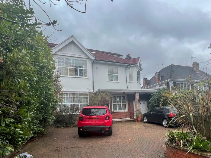 1 Bedroom Flat To Rent In Friern Barnet Lane, London, N20