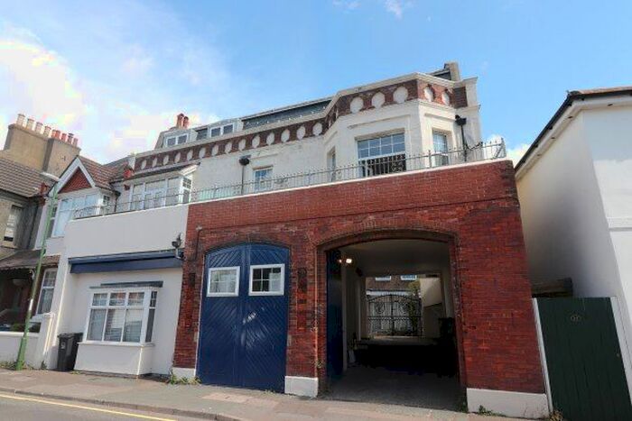 1 Bedroom Flat To Rent In - Western Road, Shoreham-By-Sea, BN43