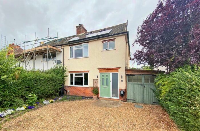 4 Bedroom Terraced House To Rent In Woking, Surrey, GU24