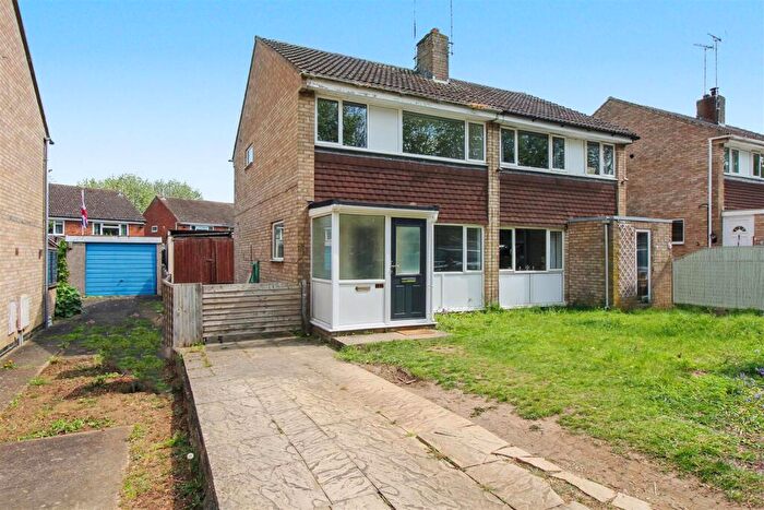 3 Bedroom Semi-Detached House For Sale In Washington Court, Thrapston, NN14