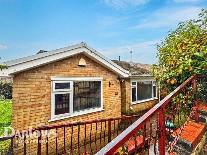 3 Bedroom Semi-Detached Bungalow For Sale In Brookfield Estate, Pontypridd, CF37
