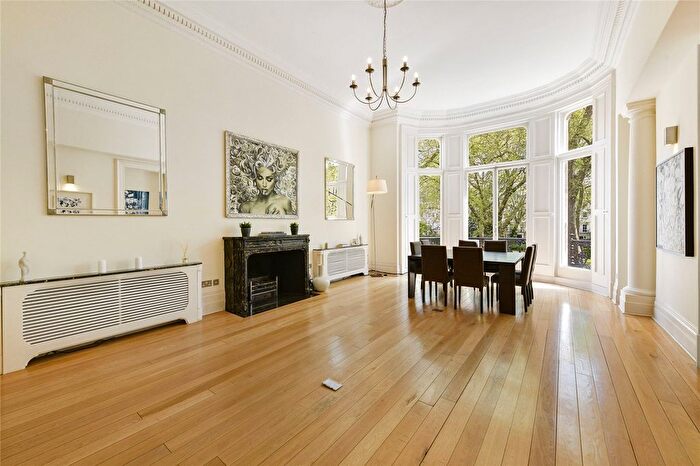 2 Bedroom Flat To Rent In Ennismore Gardens, London, SW7
