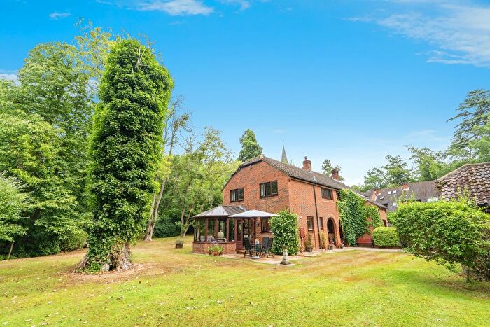 4 Bedroom End Of Terrace House For Sale In Beech Hall, Guildford Road, Ottershaw, Chertsey, KT16