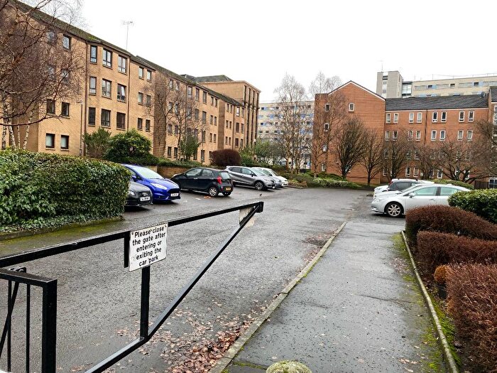 Garage / Parking To Rent In Cleveland Street, Finnieston, Glasgow, G3