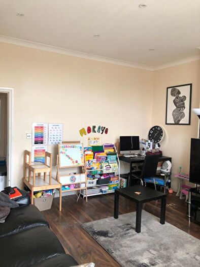 1 Bedroom Flat To Rent In Gipsy Road, London, SE27