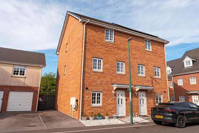4 Bedroom Semi Detached House For Sale In Milfraen View, Brynmawr, NP23