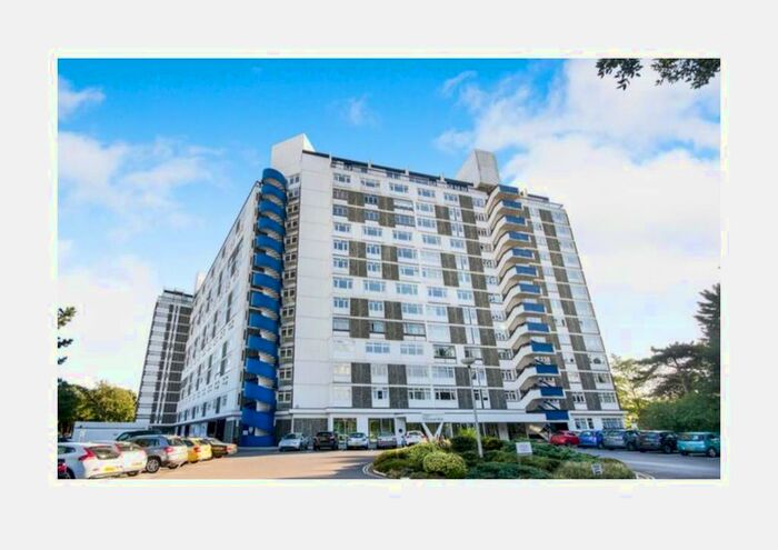3 Bedroom Flat To Rent In West Cliff Road, Bournemouth, BH2