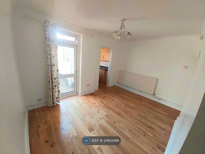 2 Bedroom End Of Terrace House To Rent In Thistle Street, Bristol, BS3