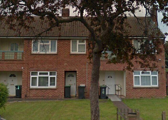 2 Bedroom Flat To Rent In Windsor Road, Rushden, Northamptonshire, NN10