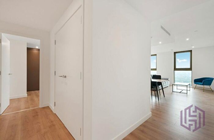 1 Bedroom Flat To Rent In Marsh Wall, London, E14