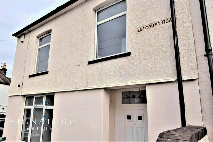 Studio To Rent In Estcourt Road, Watford, WD17