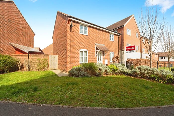 3 Bedroom Detached House For Sale In Boreway Close, East Anton, Andover, SP11