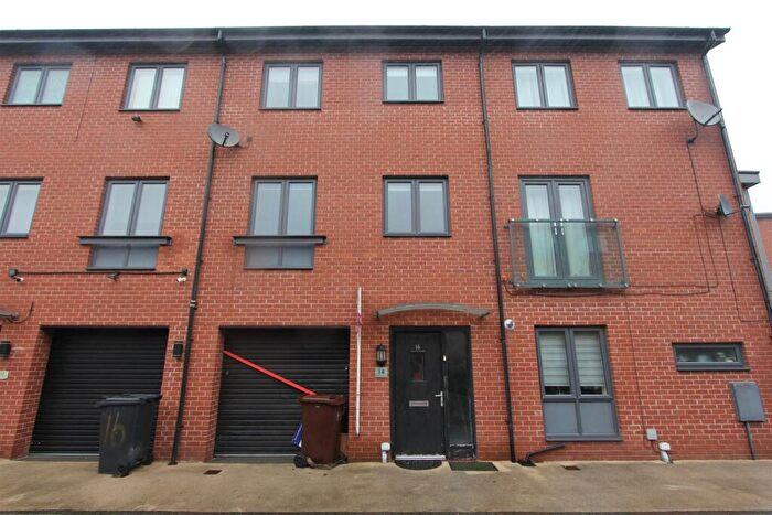 3 Bedroom House For Sale In Twine Street, Hunslet, LS10