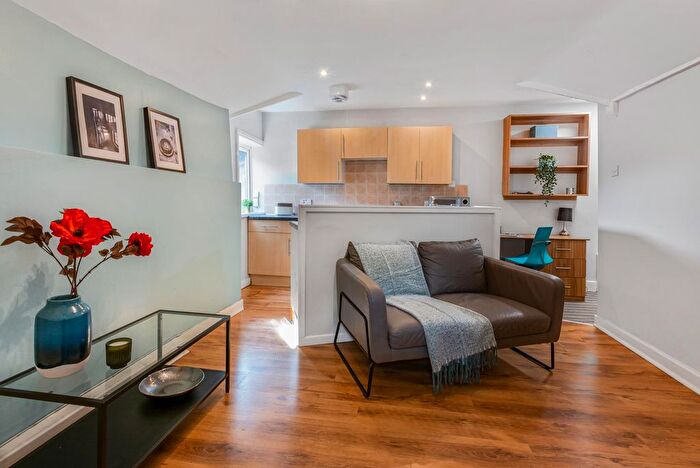 1 Bedroom Flat To Rent In Vinery Road, Leeds, LS4