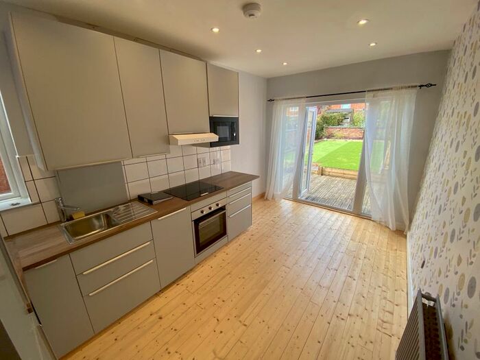 1 Bedroom Ground Flat To Rent In Bostock Avenue, Northampton, Northamptonshire, NN1