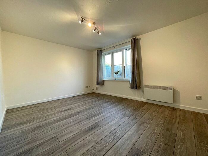 1 Bedroom Flat To Rent In Jefferson Lodge, Wembley, HA0
