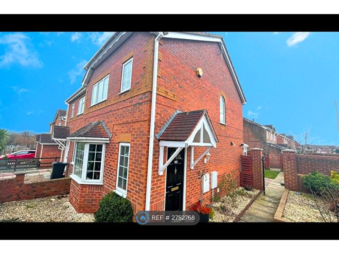 2 Bedroom Semi Detached House To Rent In North Royds Wood, Barnsley, S71