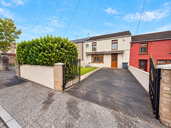 2 Bedroom Cottage For Sale In Clive Street, Trecynon, Aberdare, Rhondda Cynon Taf, CF44