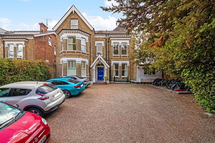 2 Bedroom Flat For Sale In Palace Road, Lambeth, London, SW2