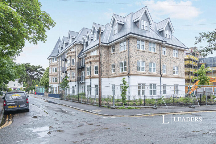2 Bedroom Flat To Rent In Durley Road, Bournemouth, Dorset, BH2