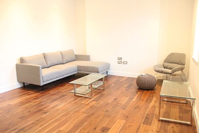 2 Bedroom Flat To Rent In Alumni Court, Cotton Street, Manchester, M4