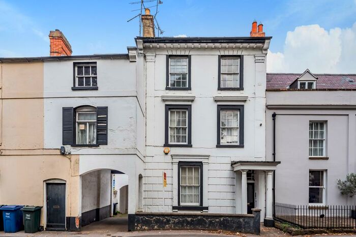 2 Bedroom Apartment To Rent In West Bar Street, Banbury, OX16