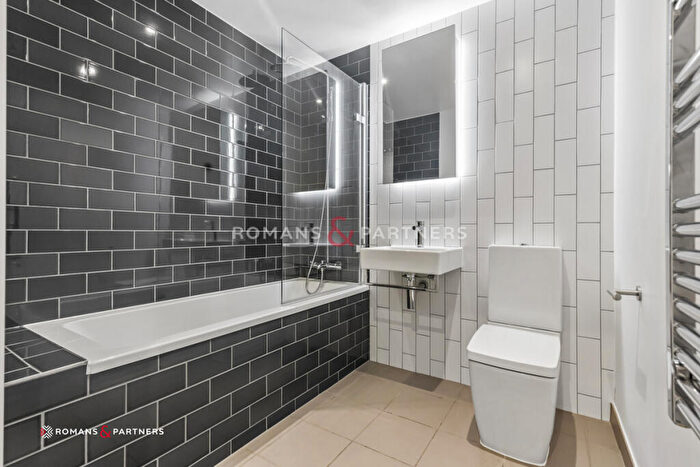 2 Bedroom Apartment To Rent In Marco Polo, Royal Wharf, E16