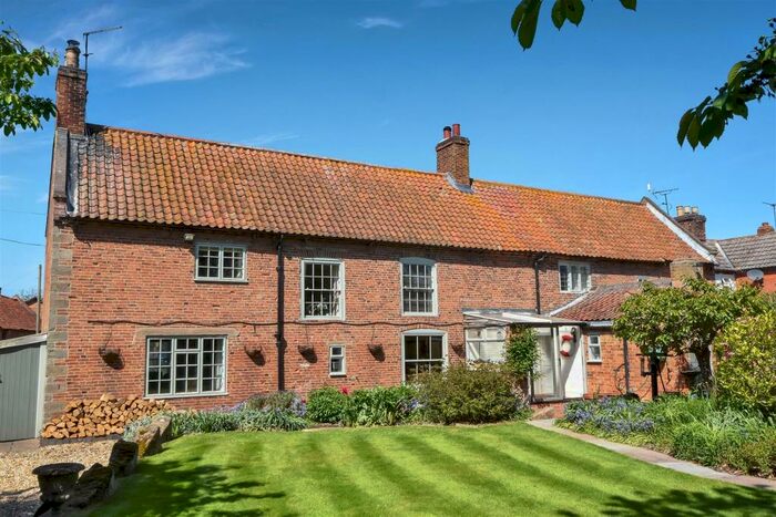 5 Bedroom Character Property For Sale In Cross Lane, Barnby, Newark, NG24