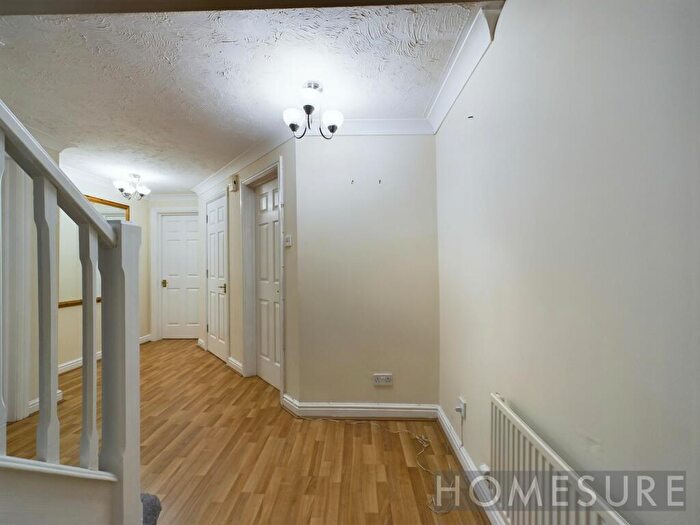 2 Bedroom Apartment For Sale In South Ferry Quay, Liverpool, L3