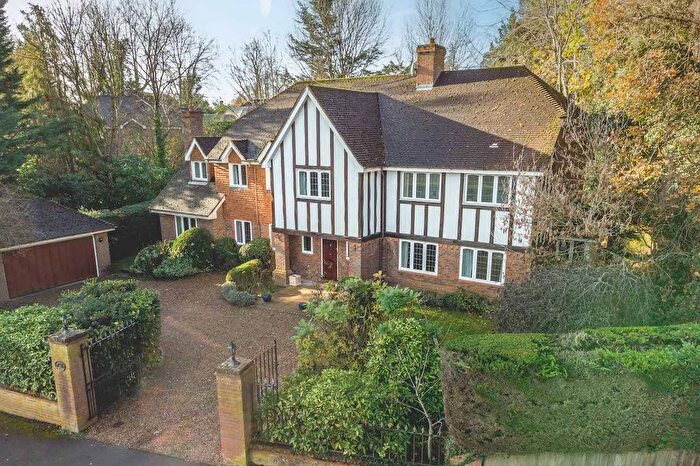 5 Bedroom Detached House For Sale In South Park Drive, Gerrards Cross, SL9