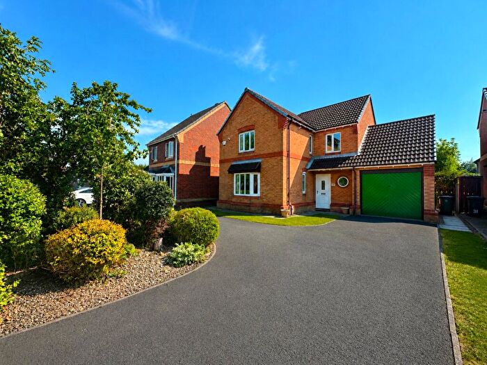 4 Bedroom Detached House For Sale In Kempton Park Fold, Southport, Merseyside, PR8