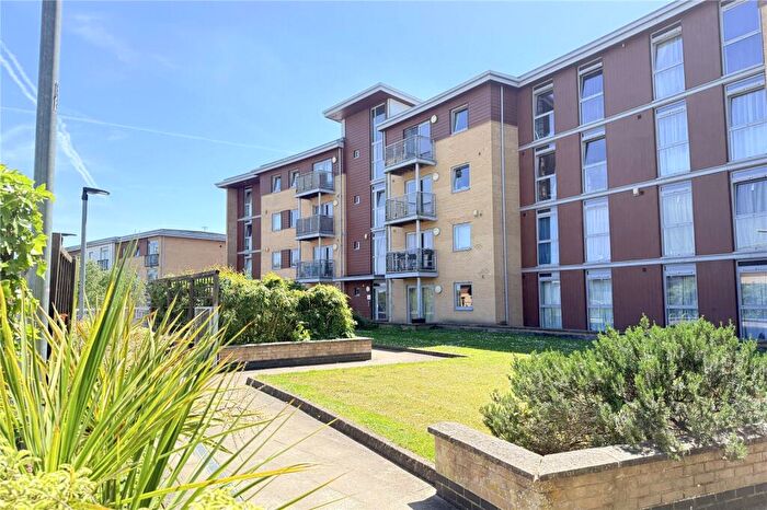 1 Bedroom Flat For Sale In Kelvin Gate, Bracknell, Berkshire, RG12
