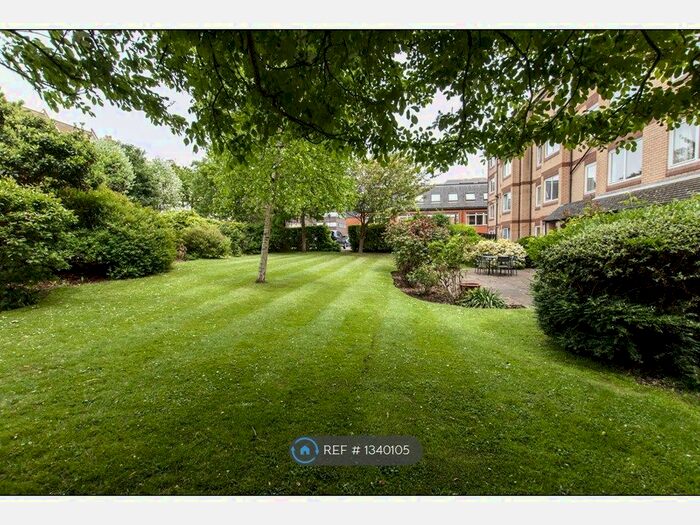 1 Bedroom Flat To Rent In Homelatch House, Eastbourne, BN21