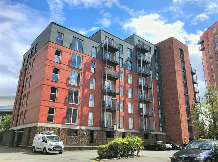 2 Bedroom Flat To Rent In Stillwater Drive, Stillwater Drive, Manchester, M11