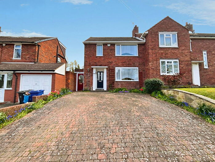 2 Bedroom End Of Terrace House For Sale In Standhills Road, Kingswinford, West Midlands, DY6
