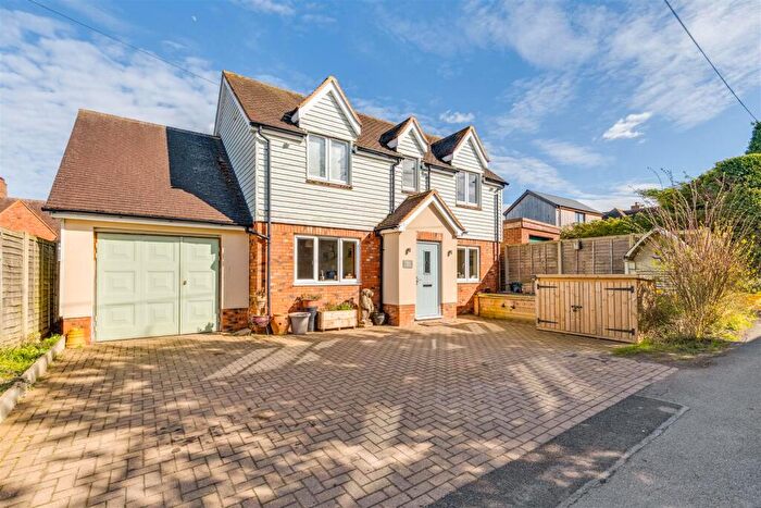 3 Bedroom House For Sale In Little Lane, Pirton, Hitchin, SG5