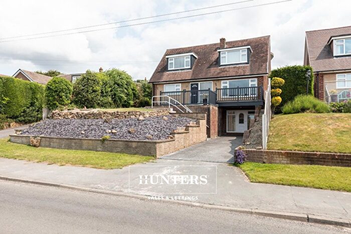 4 Bedroom Detached House For Sale In Field Lane, Upton, Pontefract, WF9