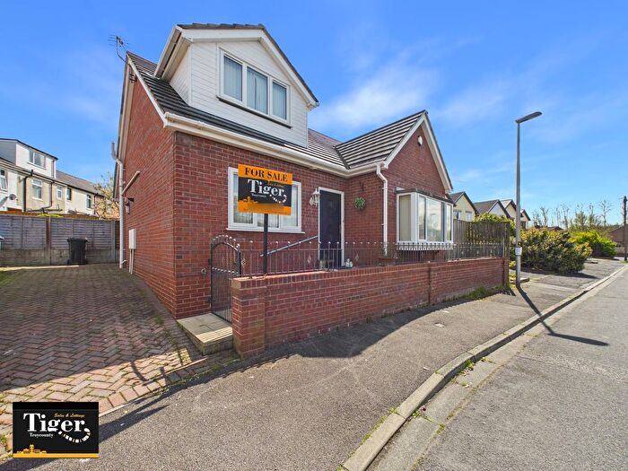 3 Bedroom Detached Bungalow For Sale In Meanwood Avenue, Blackpool, FY4