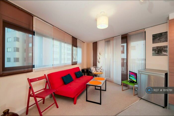 1 Bedroom Flat To Rent In Cottage Road, London, N7