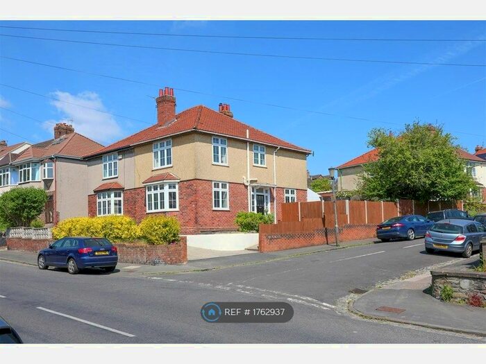 3 Bedroom Semi-Detached House To Rent In Wellington Hill, Bristol, BS7