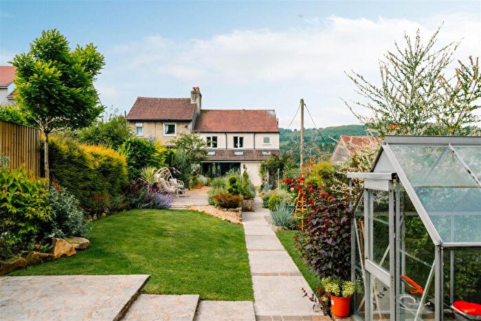 4 Bedroom Semi Detached House For Sale In Northwood Lane, Darley Dale, DE4