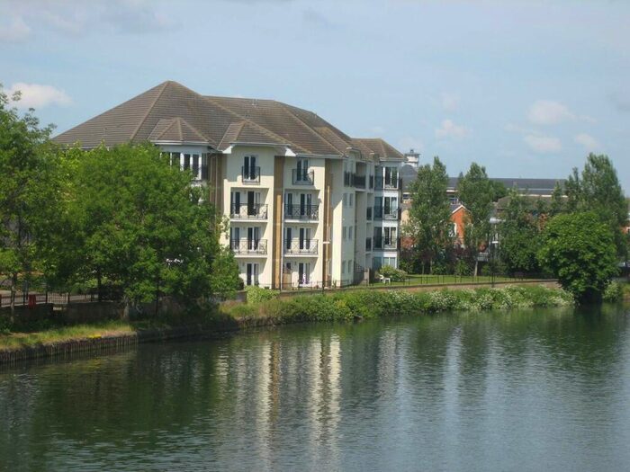 2 Bedroom Apartment To Rent In Thames Court, Norman Place, Reading, RG1